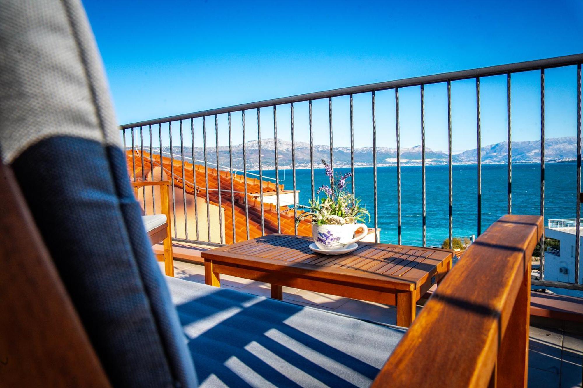 Regina Del Mare Apartment Slatine Exterior photo