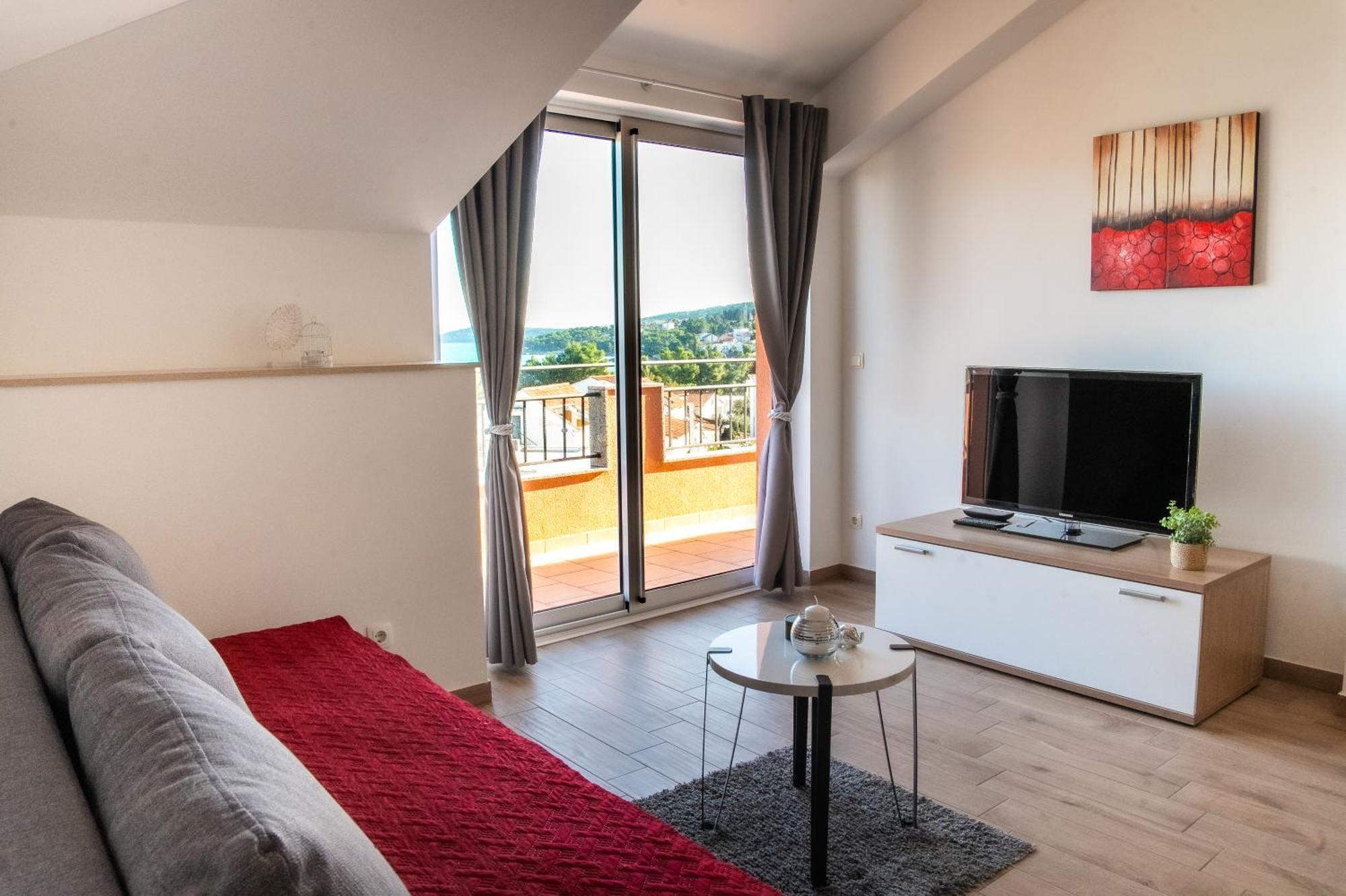 Regina Del Mare Apartment Slatine Exterior photo